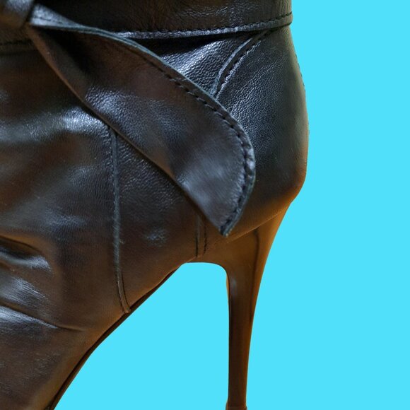 Y2K Aldo Black Leather Booties Ankle Boots Size 6 Pointed Toe Stiletto EUR 36 - Picture 6 of 16